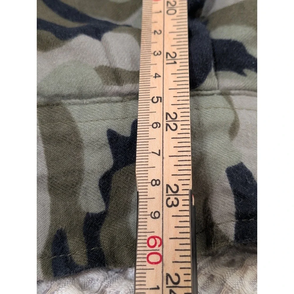 Magellan Classic Camouflage Sherpa Lined Flannel Shirt Jacket Men's Size M